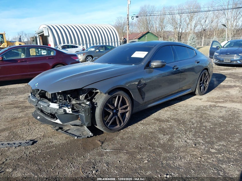 2021 BMW M8