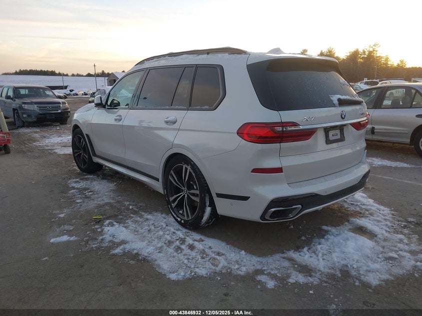 2022 BMW X7
