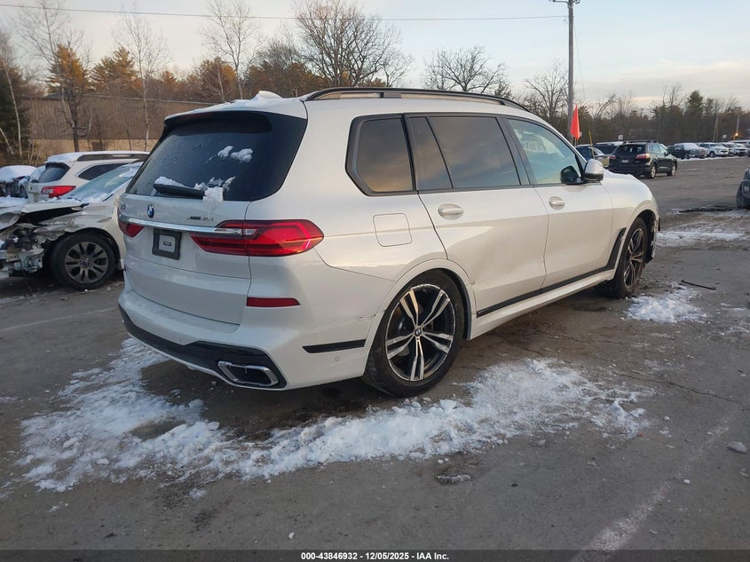 2022 BMW X7
