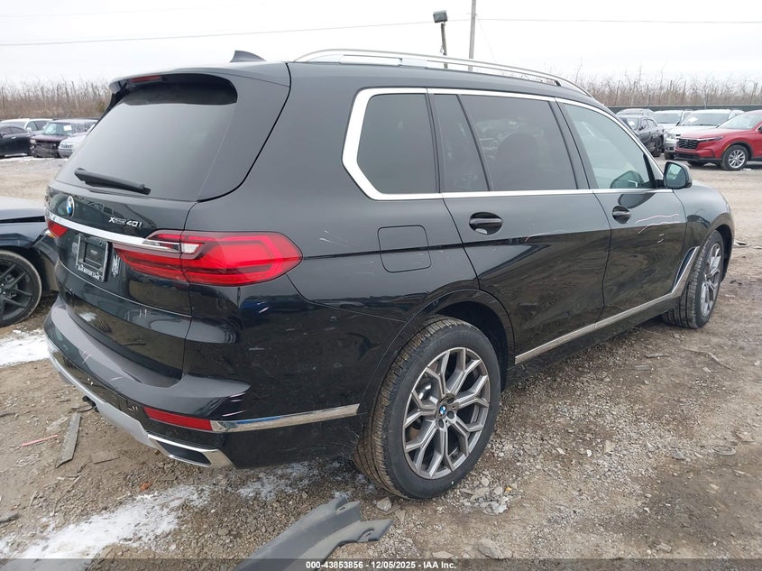 2021 BMW X7