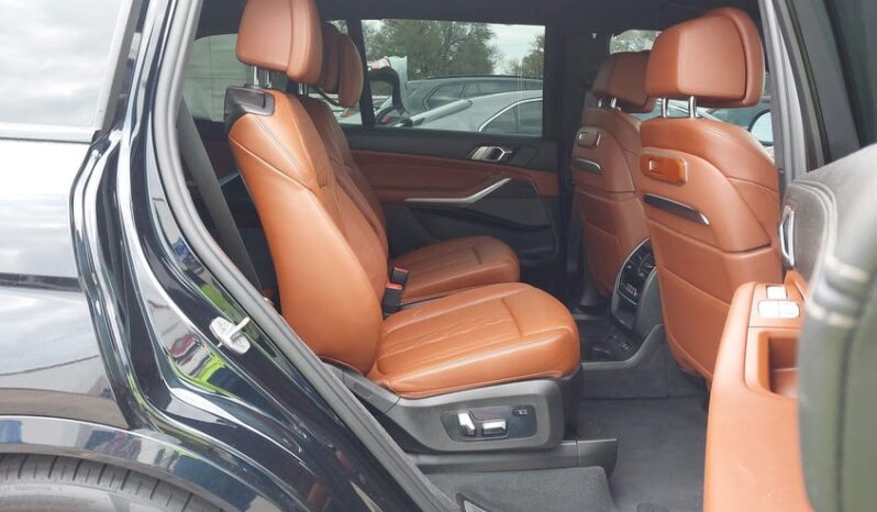 
								2024 BMW X7 full									