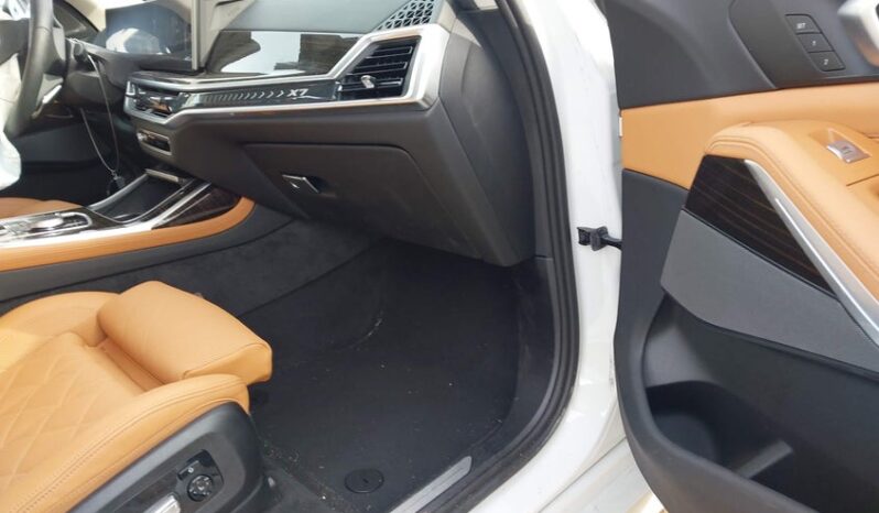 
								2024 BMW X7 full									