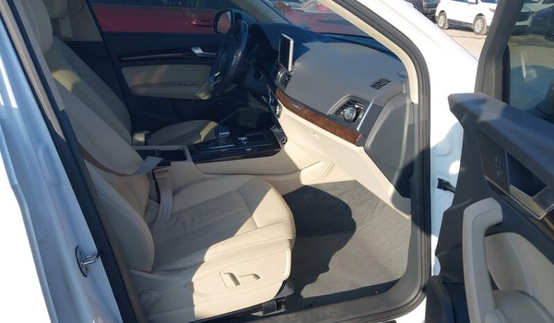 
								2019 Audi Q5 full									