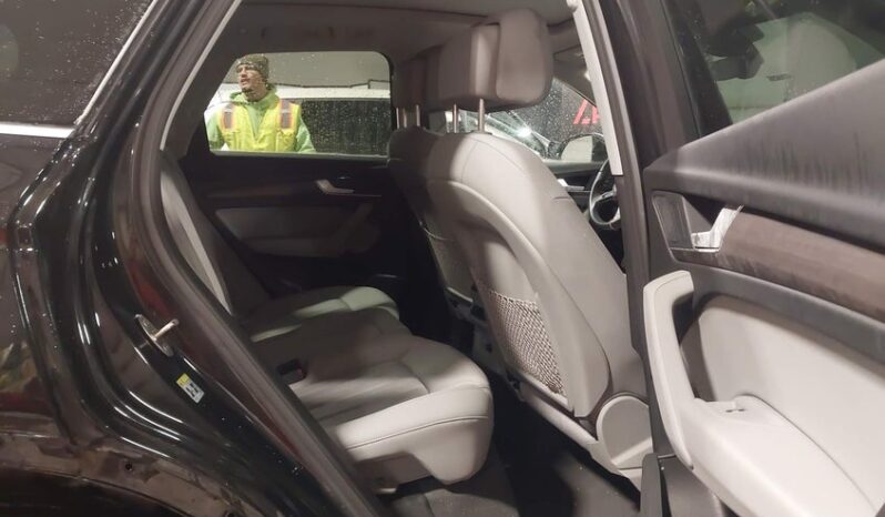 
								2022 Audi Q5 full									