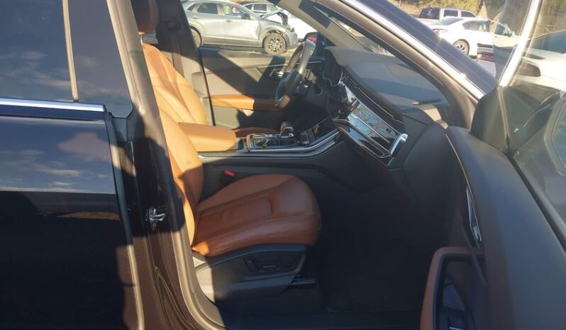 
								2019 Audi Q8 full									