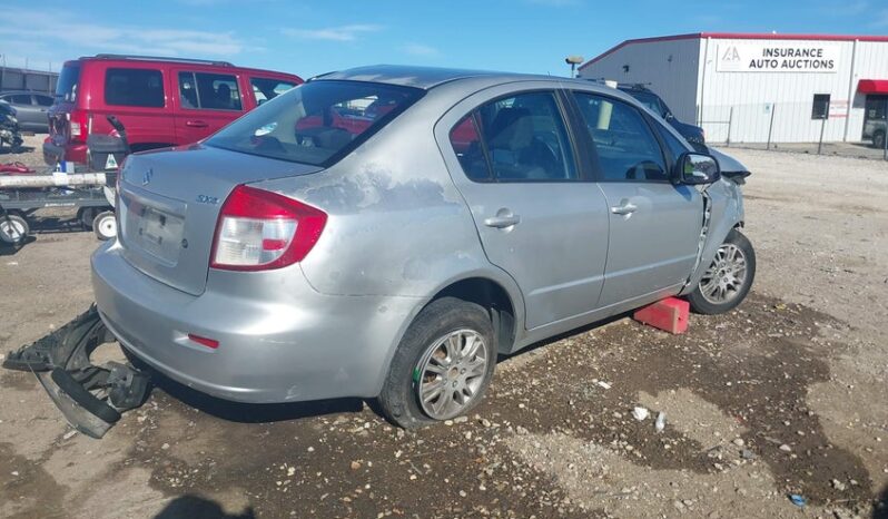 
								2012 Suzuki Sx4 full									