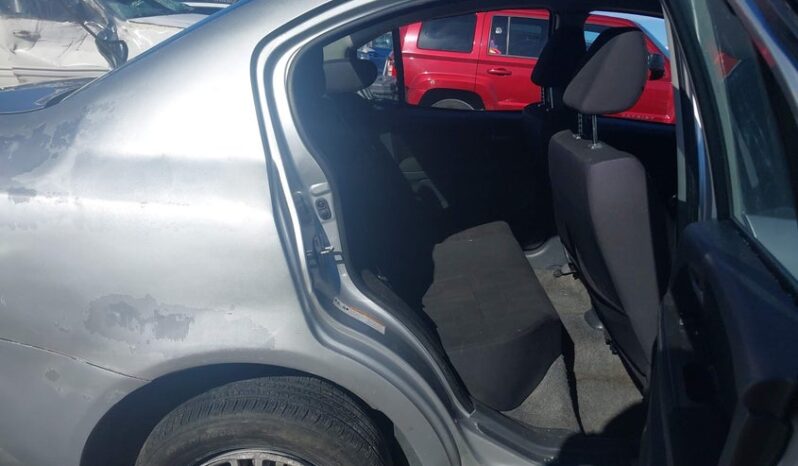 
								2012 Suzuki Sx4 full									