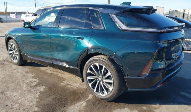 
								2024 Cadillac Lyriq full									