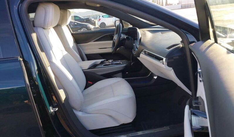 
								2024 Cadillac Lyriq full									