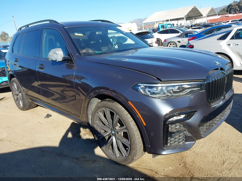 2022 BMW X7