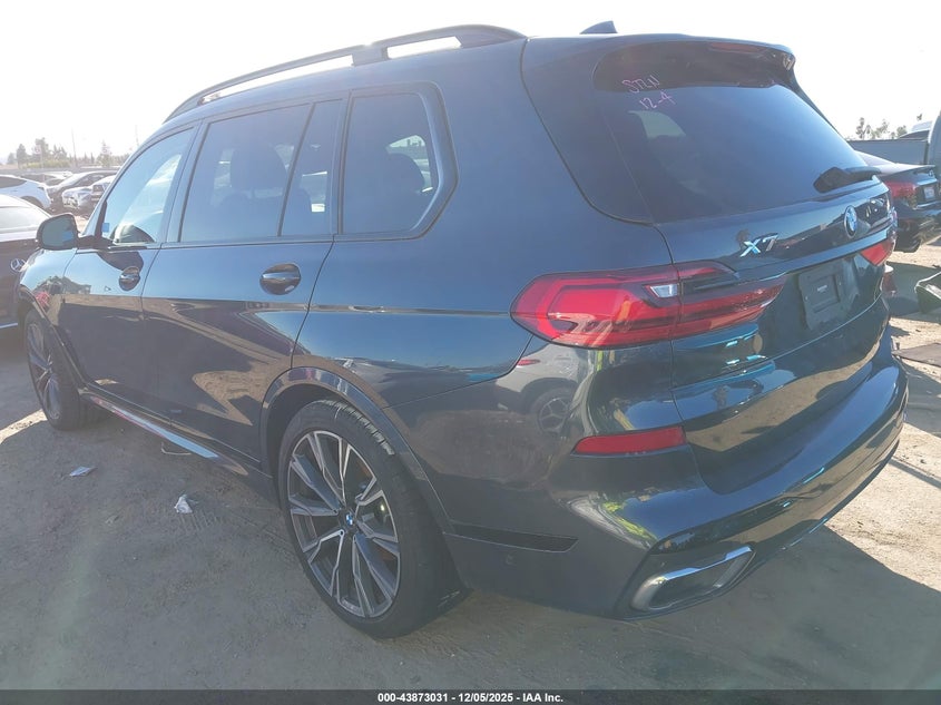 2022 BMW X7