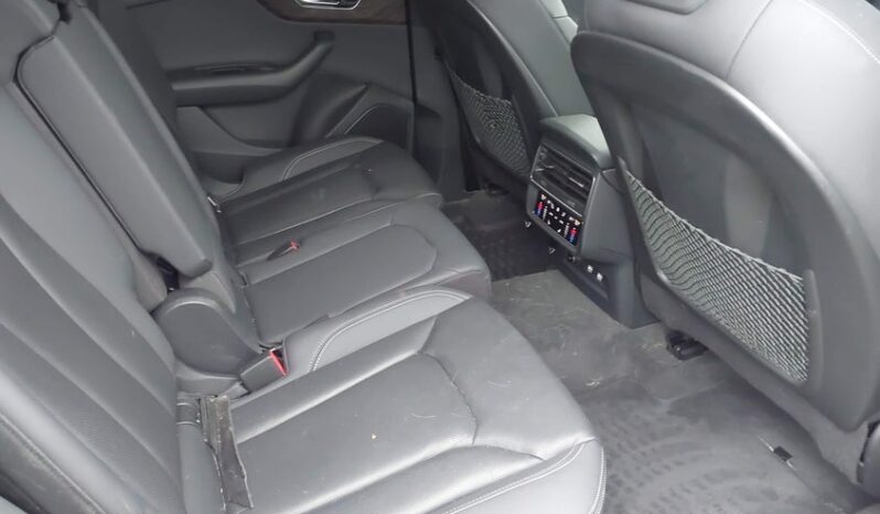 
								2019 Audi Q8 full									