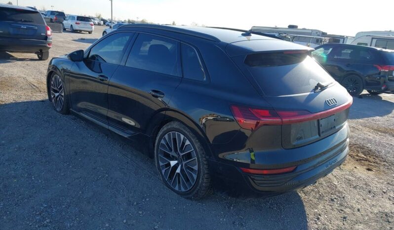 
								2024 Audi Q8 full									
