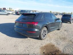 
										2024 Audi Q8 full									