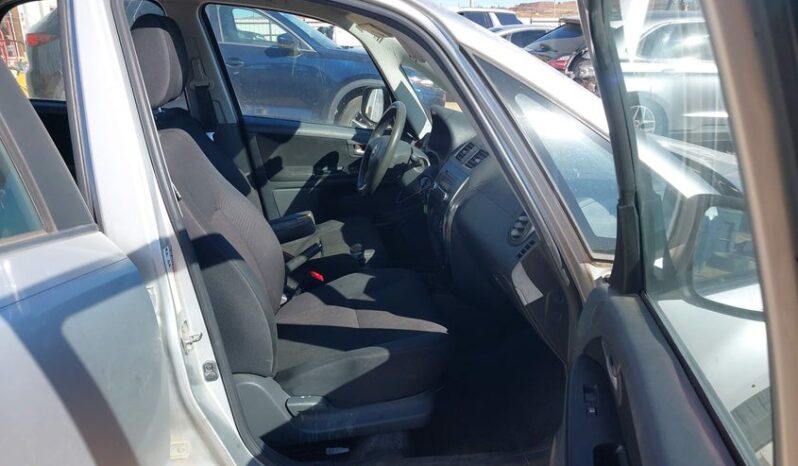 
								2011 Suzuki Sx4 full									