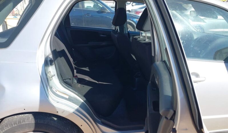 
								2011 Suzuki Sx4 full									