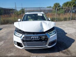 
										2019 Audi Q5 full									