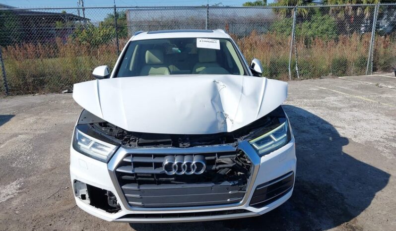 
								2019 Audi Q5 full									