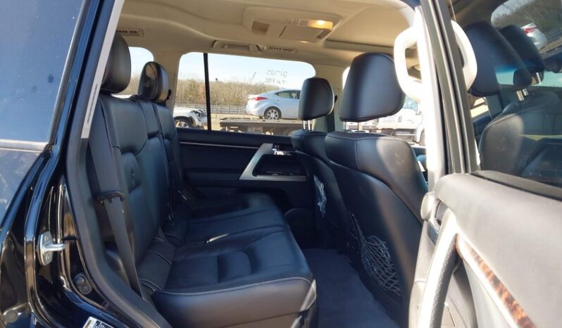 
								2015 Toyota Land cruiser full									
