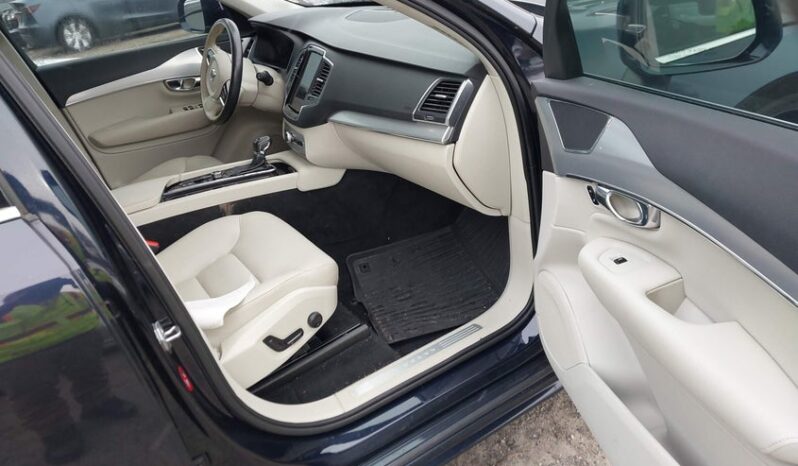 
								2017 Volvo Xc90 full									