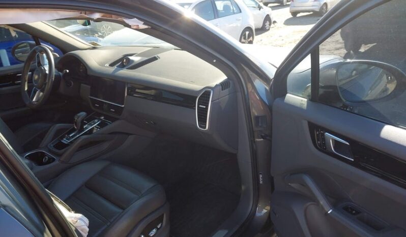 
								2021 Porsche Cayenne full									
