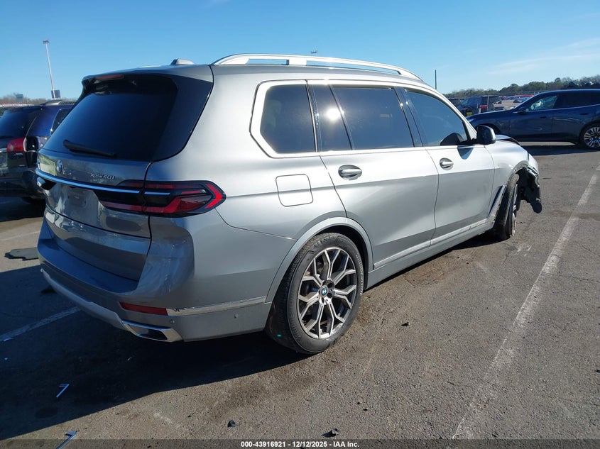 2023 BMW X7