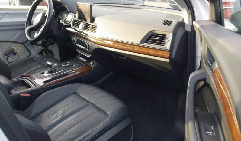 
								2018 Audi Q5 full									