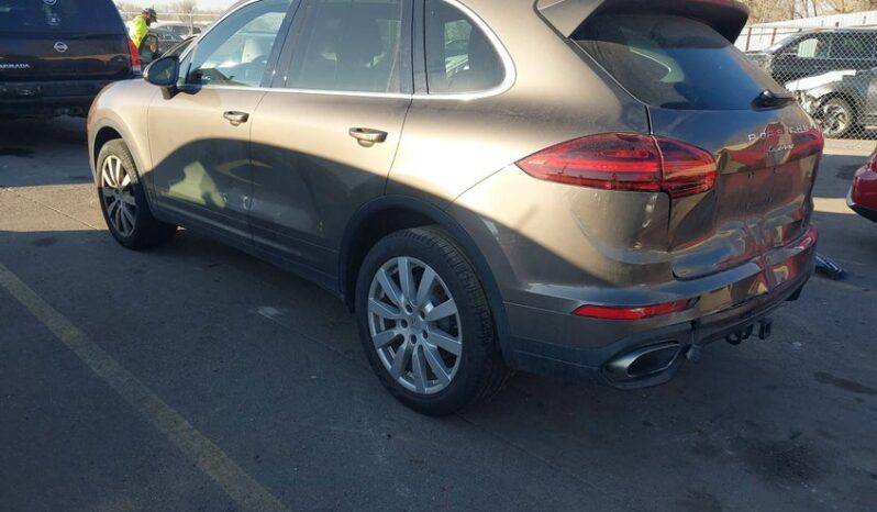 
								2016 Porsche Cayenne full									