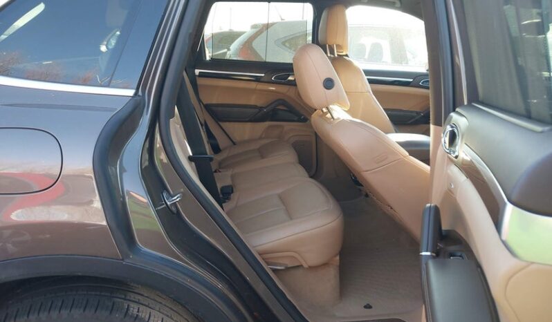 
								2016 Porsche Cayenne full									