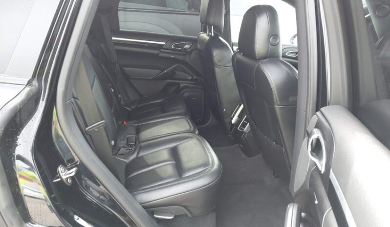 
								2017 Porsche Cayenne full									