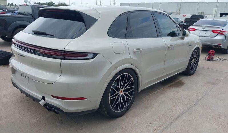 
								2025 Porsche Cayenne full									