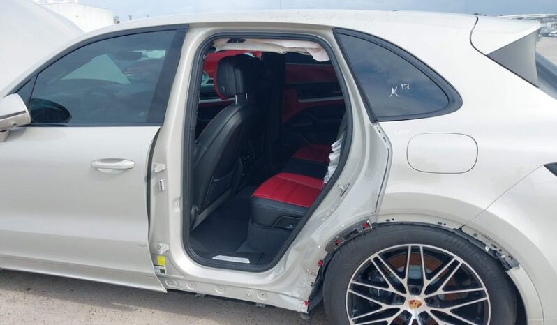 
								2025 Porsche Cayenne full									
