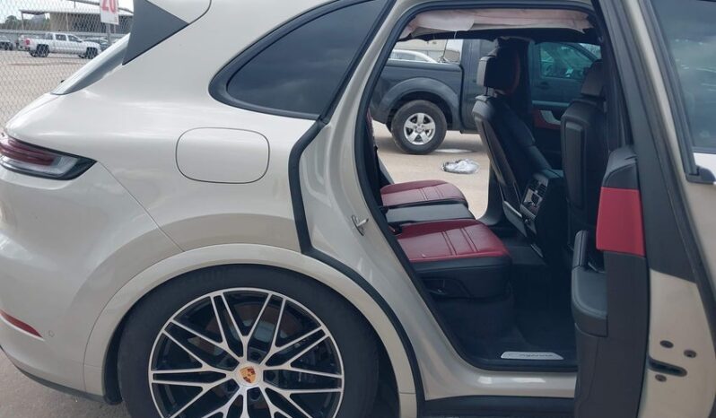 
								2025 Porsche Cayenne full									