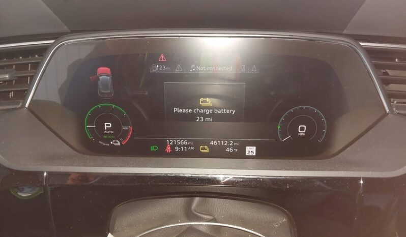 
								2019 Audi E-tron full									