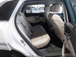
										2019 Audi E-tron full									
