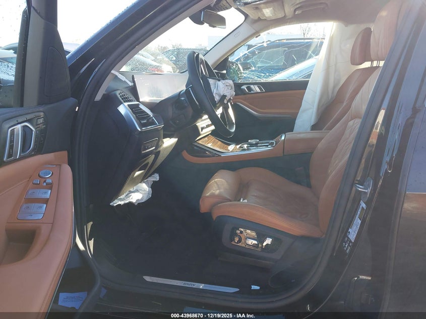 2025 BMW X7
