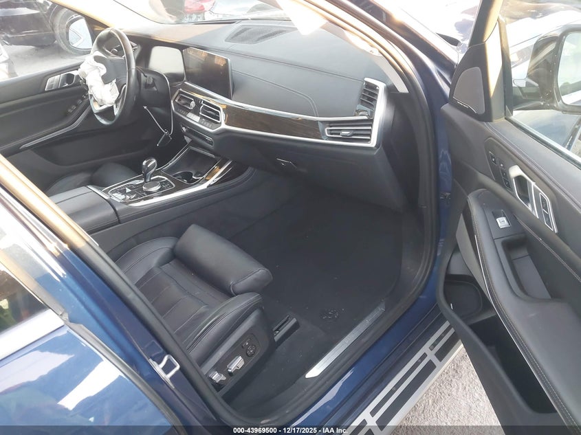 2020 BMW X7