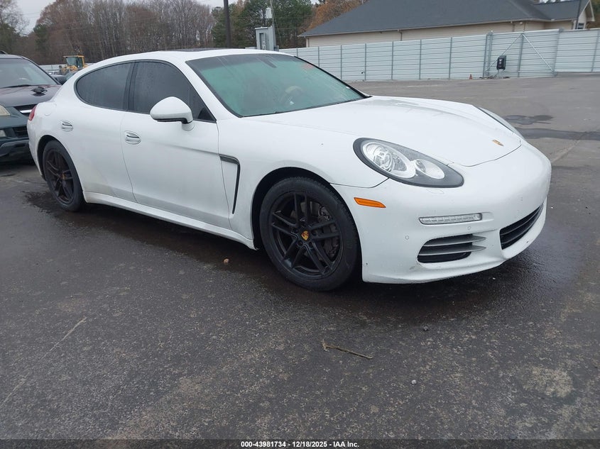 2016 Porsche Panamera