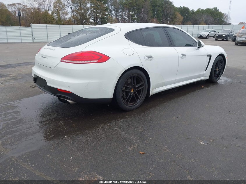 2016 Porsche Panamera