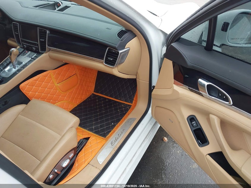 2016 Porsche Panamera