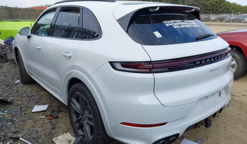 
								2025 Porsche Cayenne full									