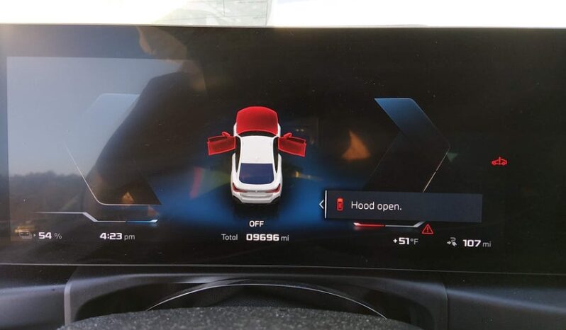 
								2024 BMW I4 full									