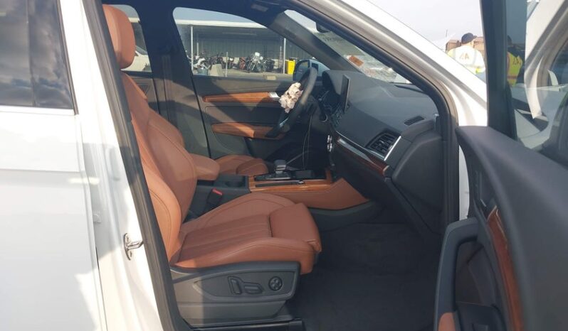 
								2023 Audi Q5 full									