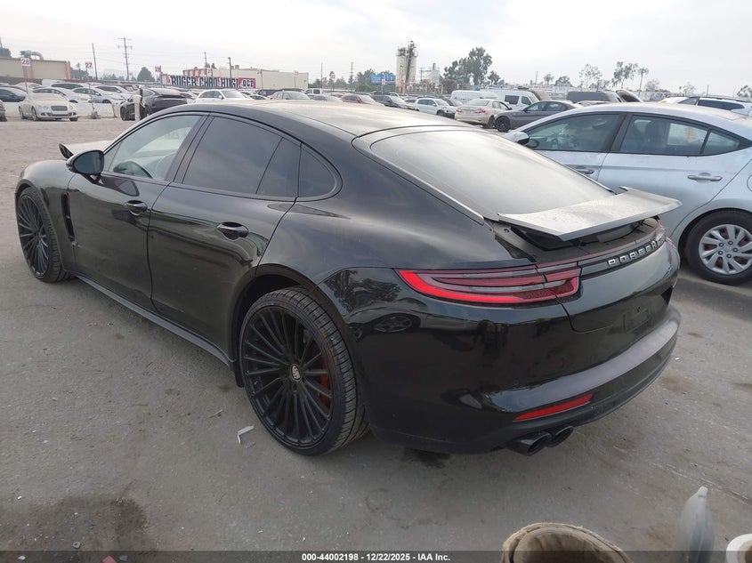 2018 Porsche Panamera