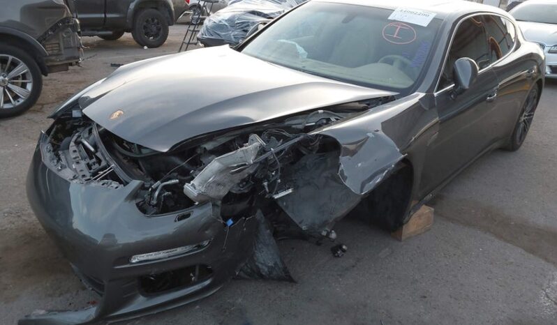 
								2016 Porsche Panamera full									