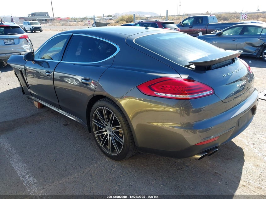 2016 Porsche Panamera
