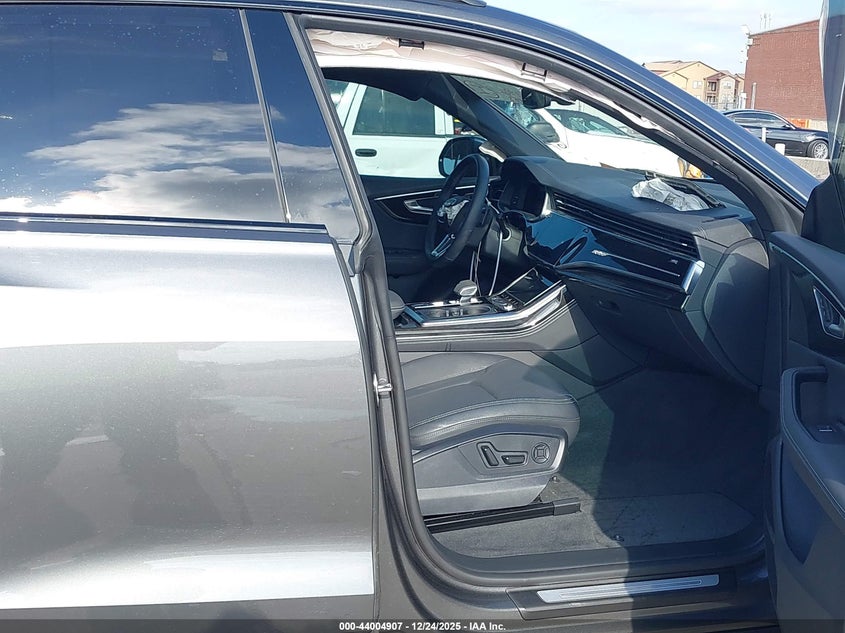 2025 Audi Q8