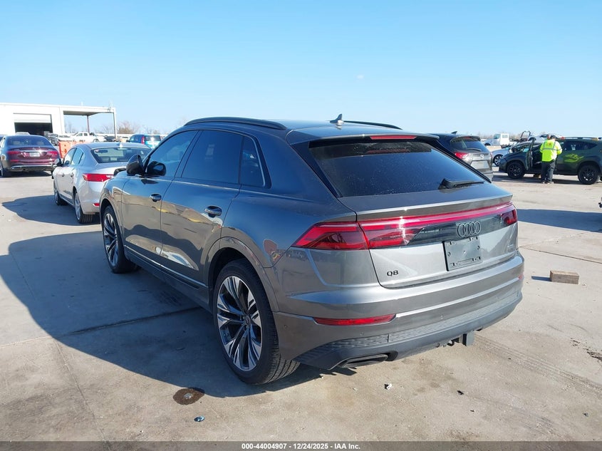 2025 Audi Q8
