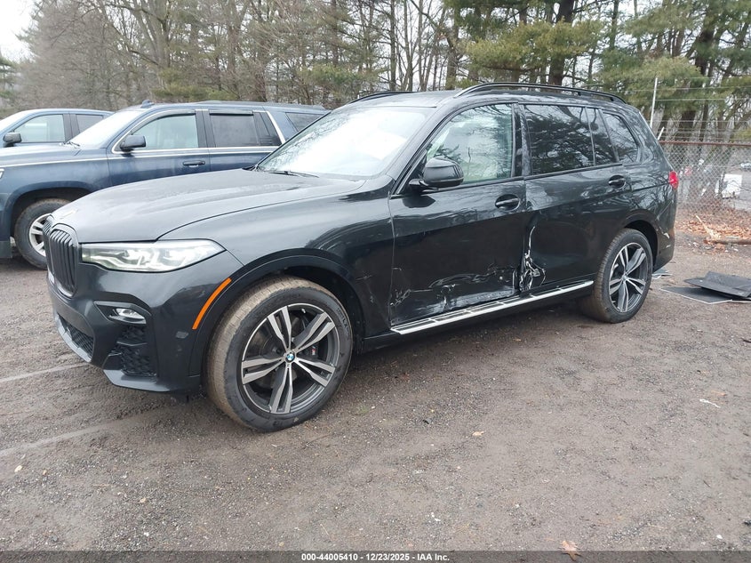 2022 BMW X7