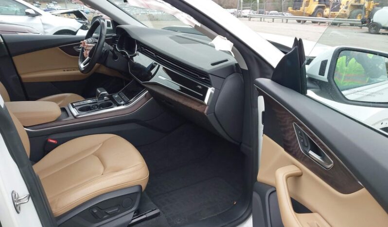 
								2019 Audi Q8 full									